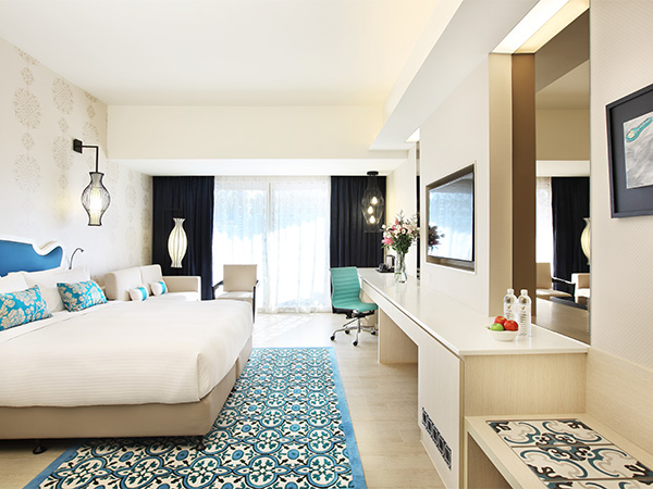 600px x 450px__Village Hotel Katong_Club Room_Day_high